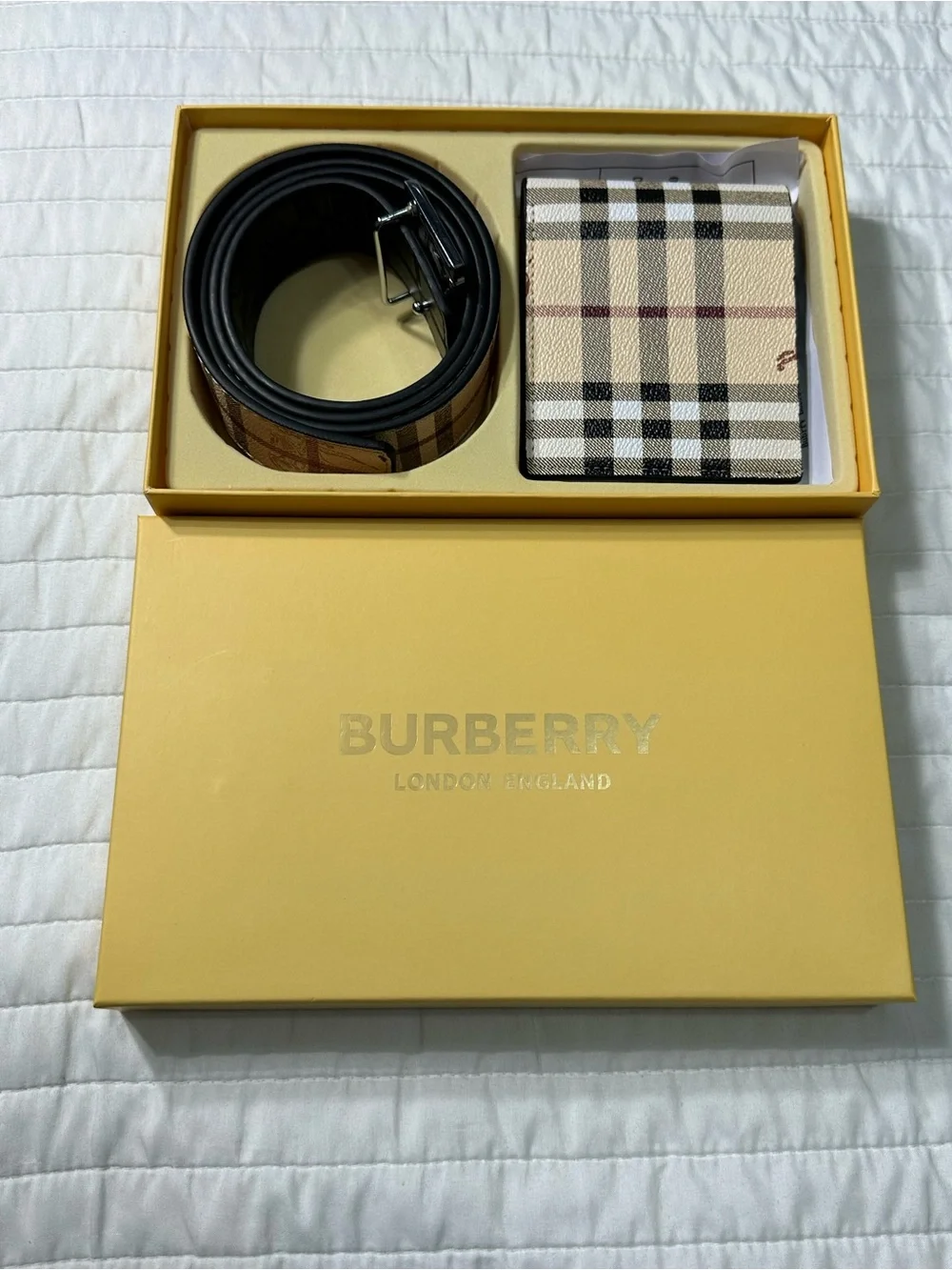 Burberry Belt And Wallet Set